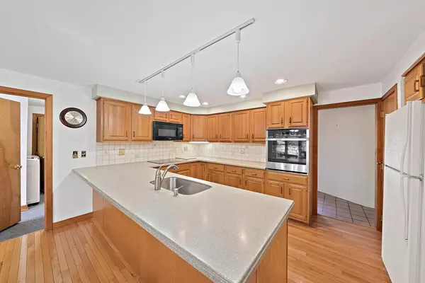 Falmouth, MA 02556,47 Ard Righ Rd