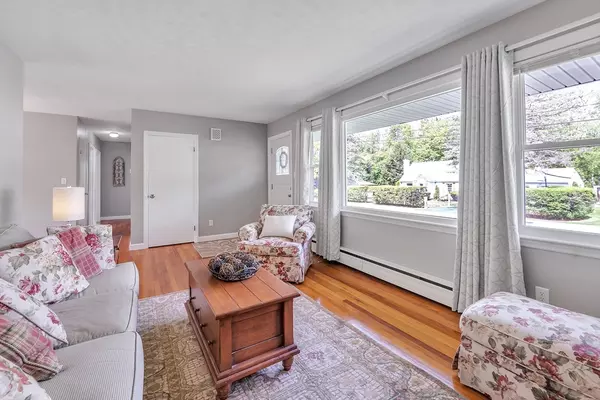 Paxton, MA 01612,10 Briarcliff Ln