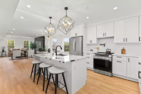 Boston, MA 02136,1135-1137 Hyde Park Ave #2