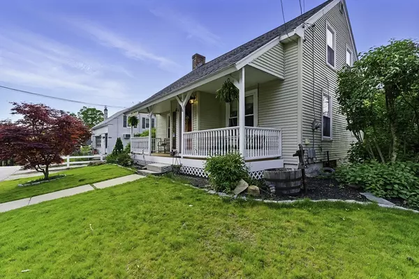 Upton, MA 01568,16 Picadilly St