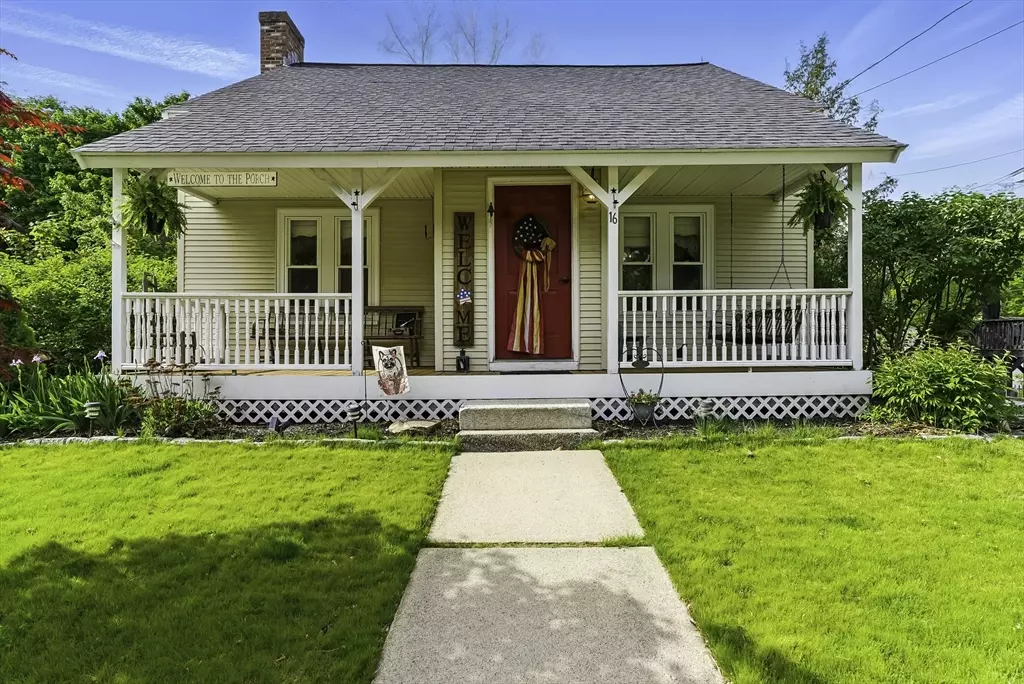 Upton, MA 01568,16 Picadilly St