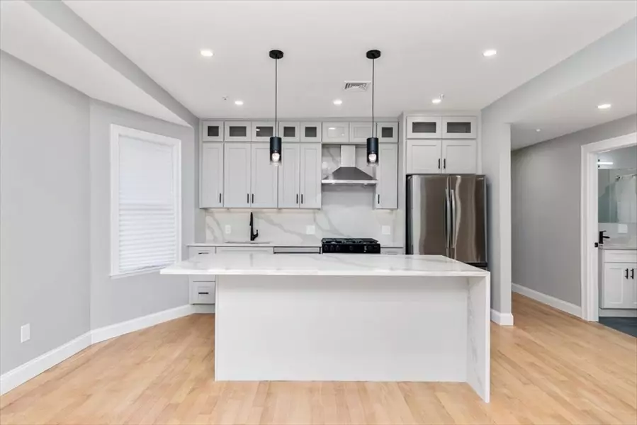 755 Boylston St #3, Brookline, MA 02467