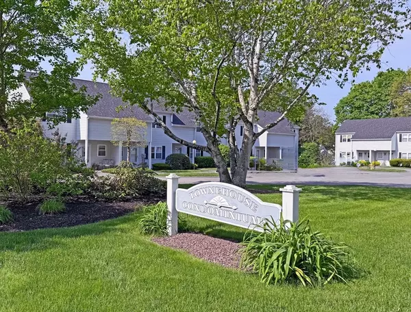 Greenfield, MA 01301,322 Davis Street #A