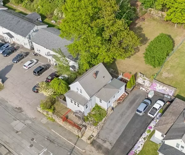 Worcester, MA 01606,82 Brooks St