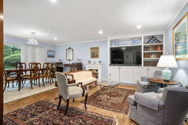 1208 Greendale Ave #208, Needham, MA 02492