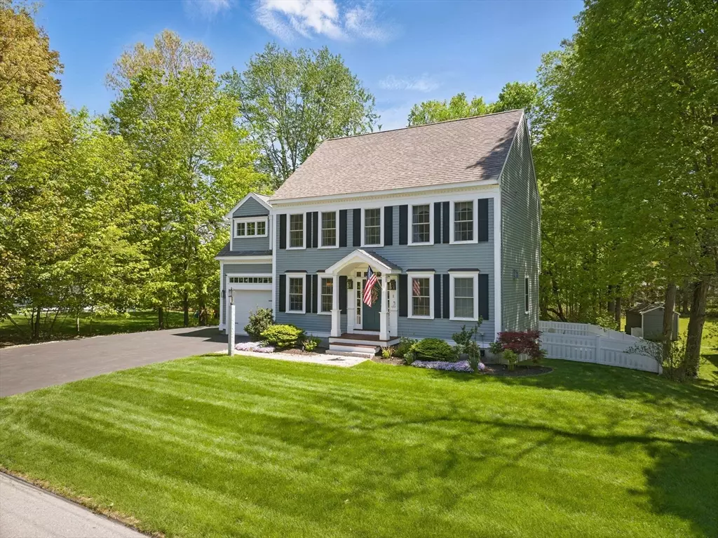 Amesbury, MA 01913,8 Elizabeth St