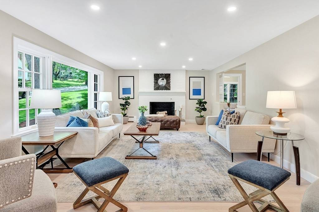 Arlington, MA 02474,27 Lantern Ln