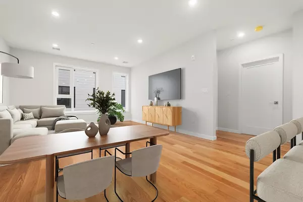 Boston, MA 02127,267 Old Colony #413