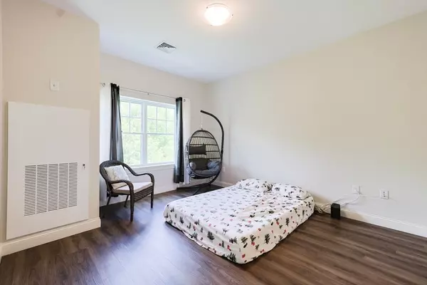 Clinton, MA 01510,3312 Briarwood Vlg #3312