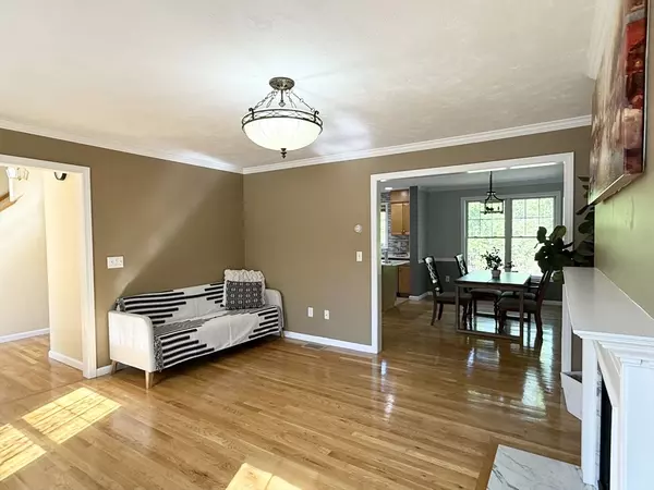 Acton, MA 01720,5 Samantha Way #5