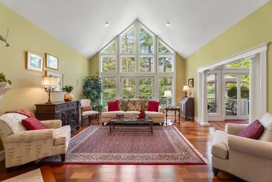 194 Country Club Way, Ipswich, MA 01938