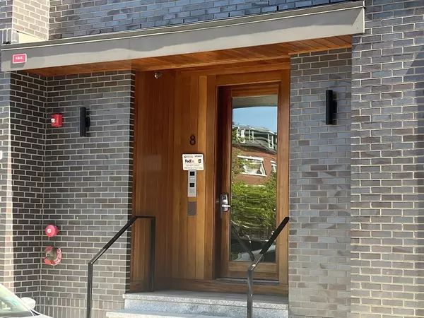 Boston, MA 02128,4-8 Winthrop St #103