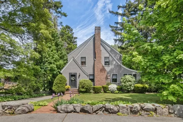 37 Cedar St, Braintree, MA 02184