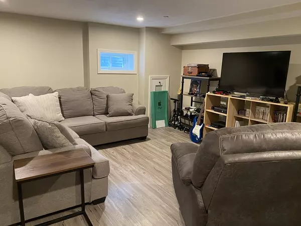 Pembroke, MA 02359,30 Old Washington St #2