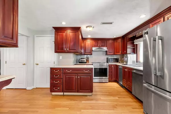 320 Athens St #1, Boston, MA 02127