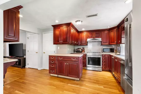 Boston, MA 02127,320 Athens St #1