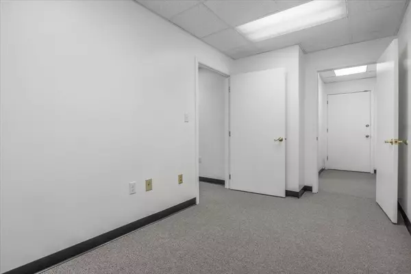 Brockton, MA 02301,478 Torrey Street #9