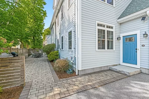 Winchester, MA 01890,20 Elm Street