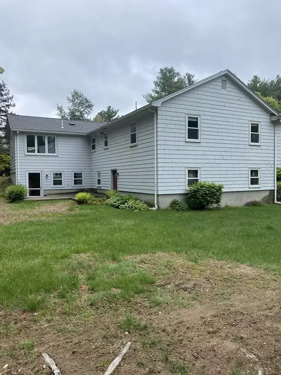 Walpole, MA 02081,21 John Turco Dr