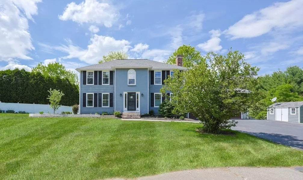 20 Powderhorn Ln, Holliston, MA 01746
