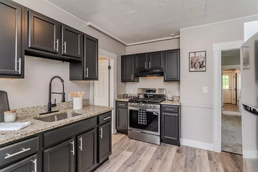 33-35 Claremont St, Springfield, MA 01108