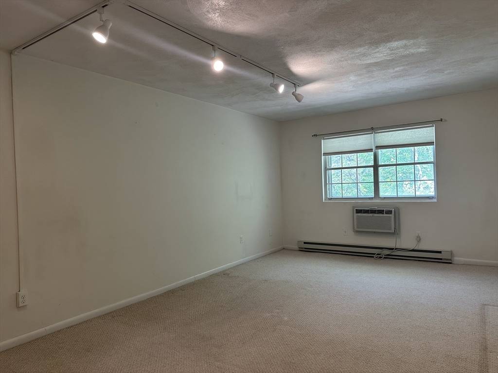 Marlborough, MA 01752,302 Boston Post Rd E #B15