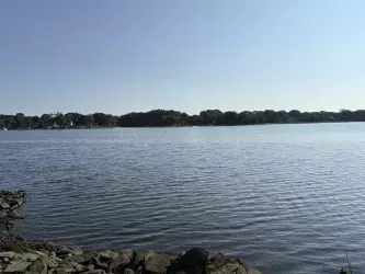 351 County Rd, Barrington, RI 02806