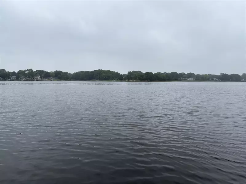 351 County Rd, Barrington, RI 02806