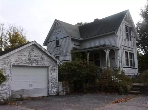 351 County Rd, Barrington, RI 02806