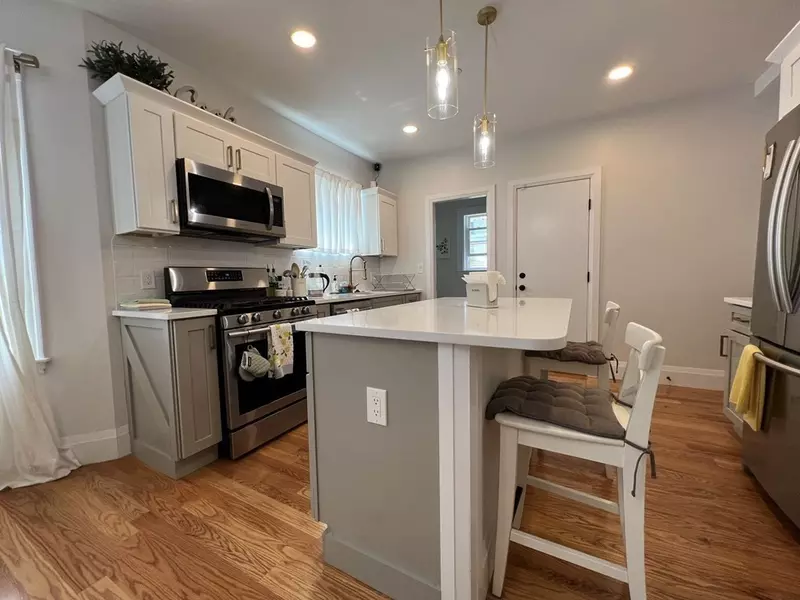 849 Cummins Hwy #1, Boston, MA 02126