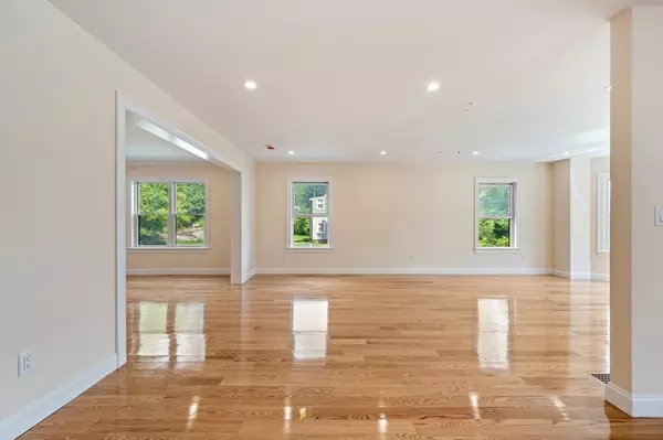 Cohasset, MA 02025,316 N Main St