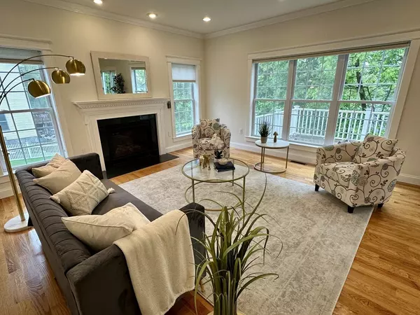 Lexington, MA 02420,14 Pine Knoll Rd
