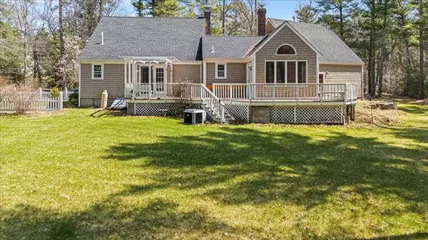 Rochester, MA 02770,113 Walnut Plain Rd