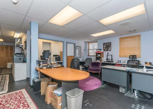 Waltham, MA 02451,25-29 Spring Street