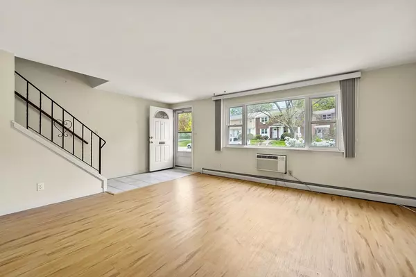 North Andover, MA 01845,56 Village Green Drive #56