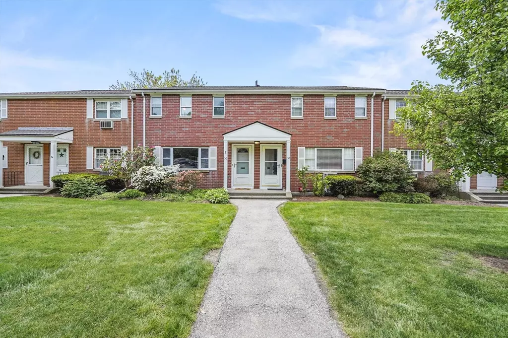 North Andover, MA 01845,56 Village Green Drive #56