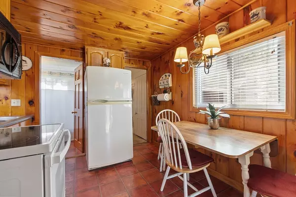 Winchendon, MA 01475,93 School St.