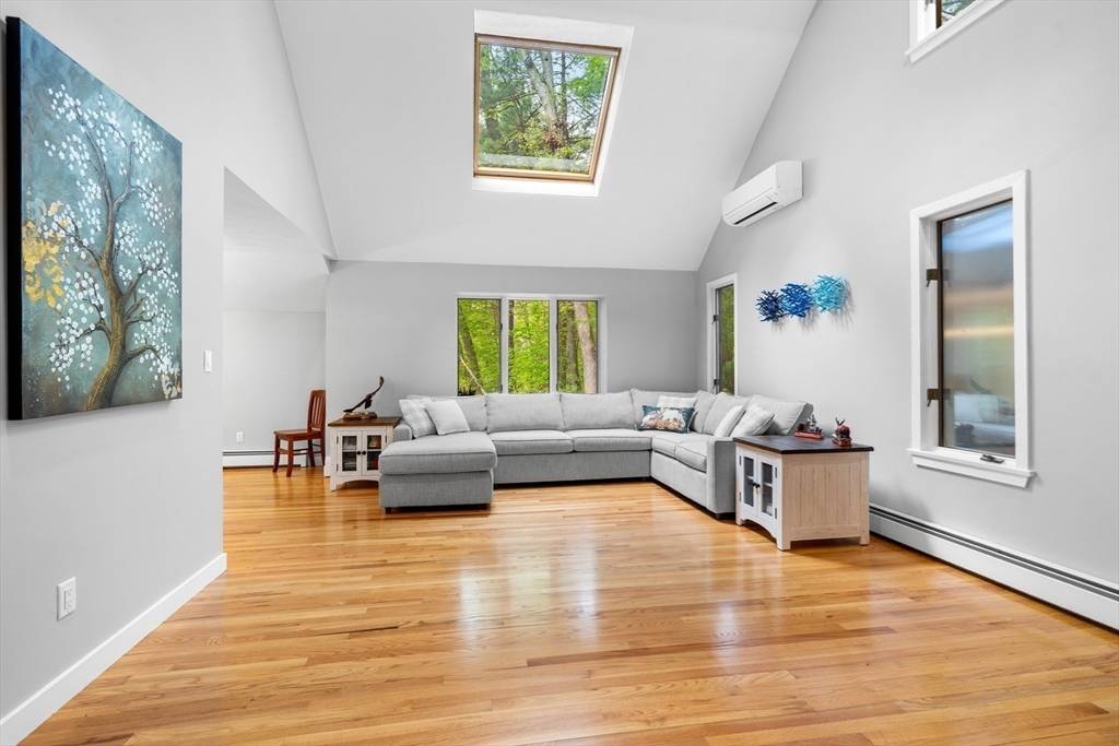 285 Raleigh Tavern Lane, North Andover, MA 01845