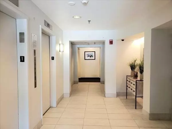 Quincy, MA 02171,133 Commander Shea Blvd #315