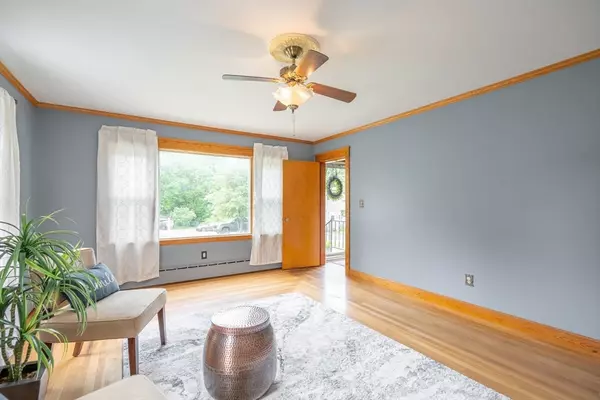 Dudley, MA 01571,7 Prospect Ave