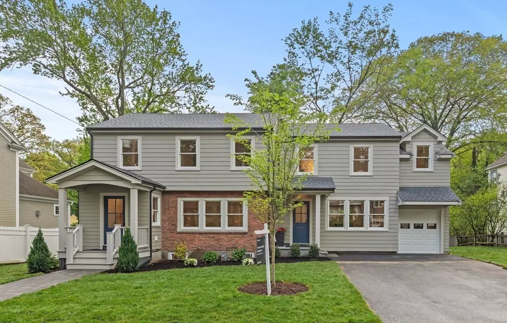 Needham, MA 02492,17 Melrose Ave