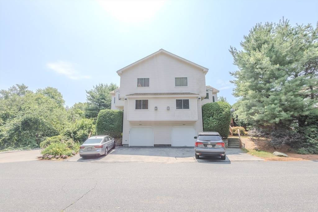 445 Captain Eames Cir #445, Ashland, MA 01721