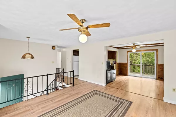 Freetown, MA 02702,5 Glad St