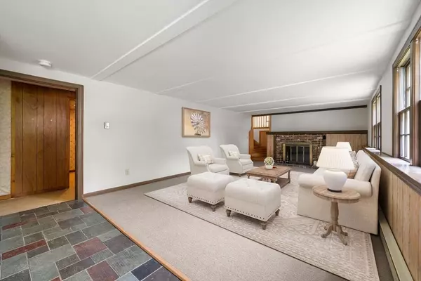 Yarmouth, MA 02675,4 Freeman Rd