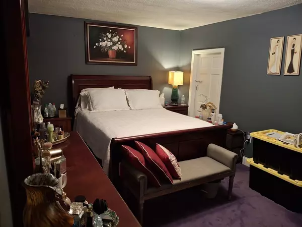 Malden, MA 02148,217-221 Highland Ave #1st level