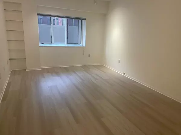 Brookline, MA 02446,1265 Beacon St. #303