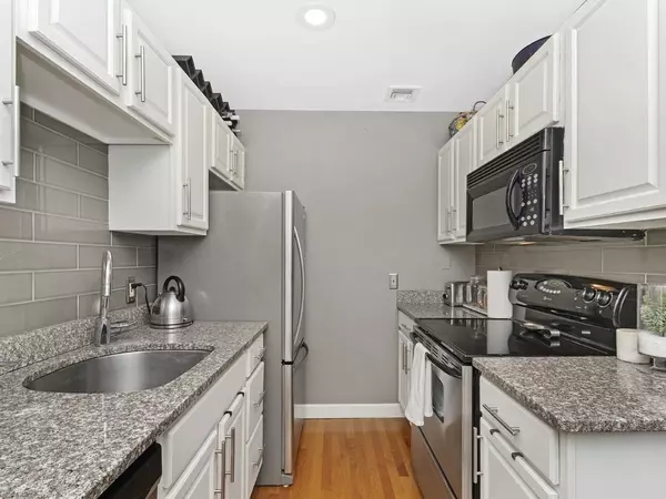 Chelsea, MA 02150,15 Medford Street #1