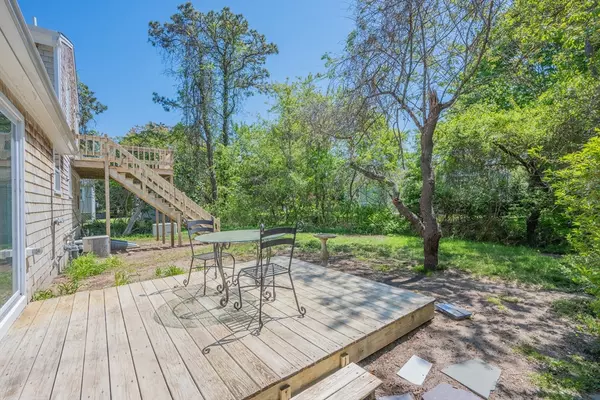 Dennis, MA 02638,19 Aspen Ln