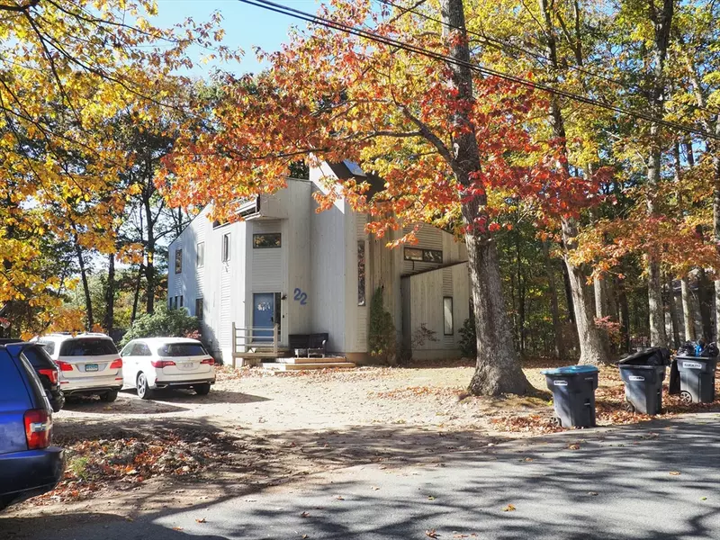 22 Prindle Hill Rd, Charlton, MA 01507