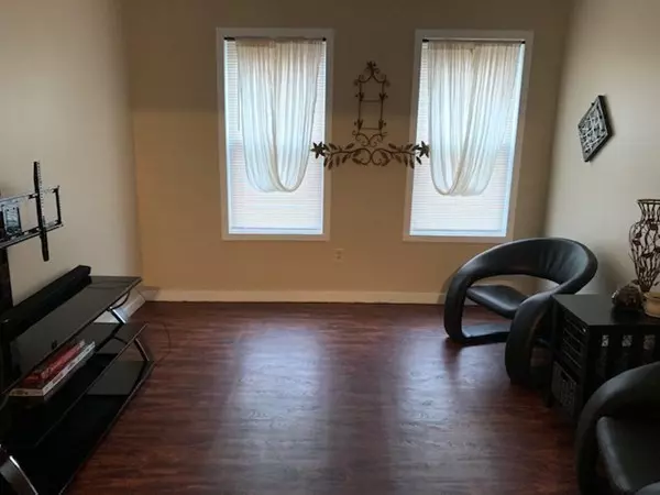 Southbridge, MA 01550,16 Wardwell Ct